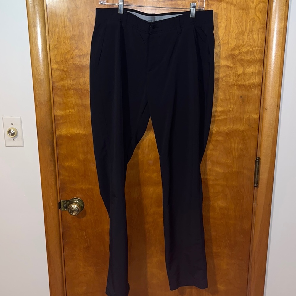 34/32 black pants